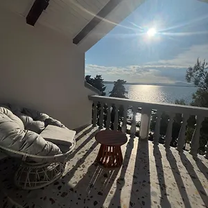villa-cveti.primorje-gorskikotar.com/